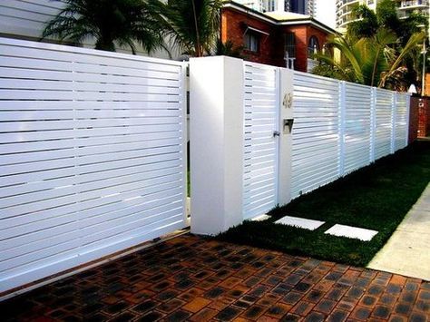 Horizontal Slat Fencing